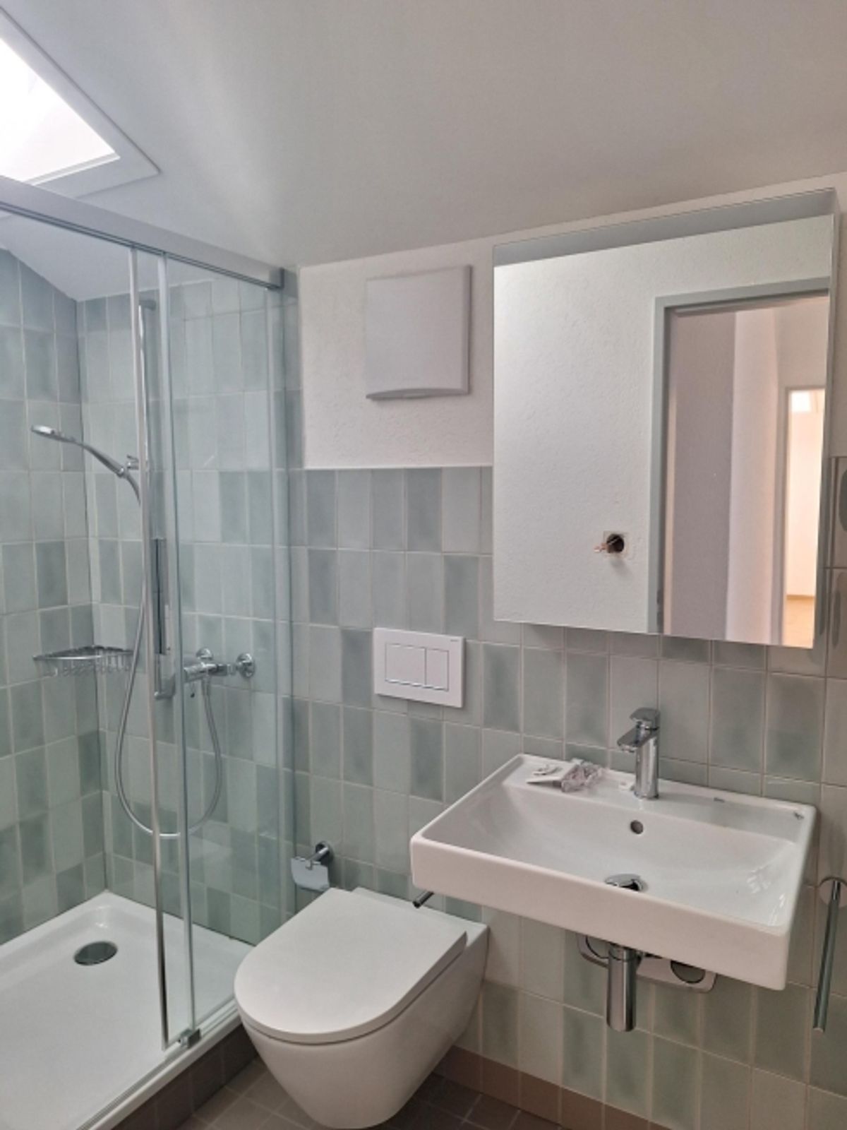 Mieten ohne Kaution - Wohnen im Grünen in einer stilvollen Dachwohnung - 4