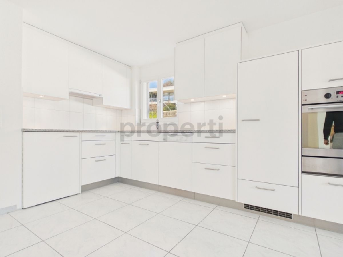 Moderne 3.5-Zimmer-Wohnung mit grosszügigem Grundriss und sonnigem Aussenbereich in Utzigen - 6