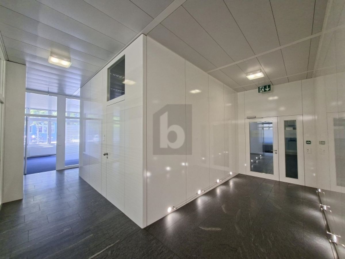 KLIMATISIERTE BÜROFLÄCHE - SOFORT BEZUGSBEREIT - 0