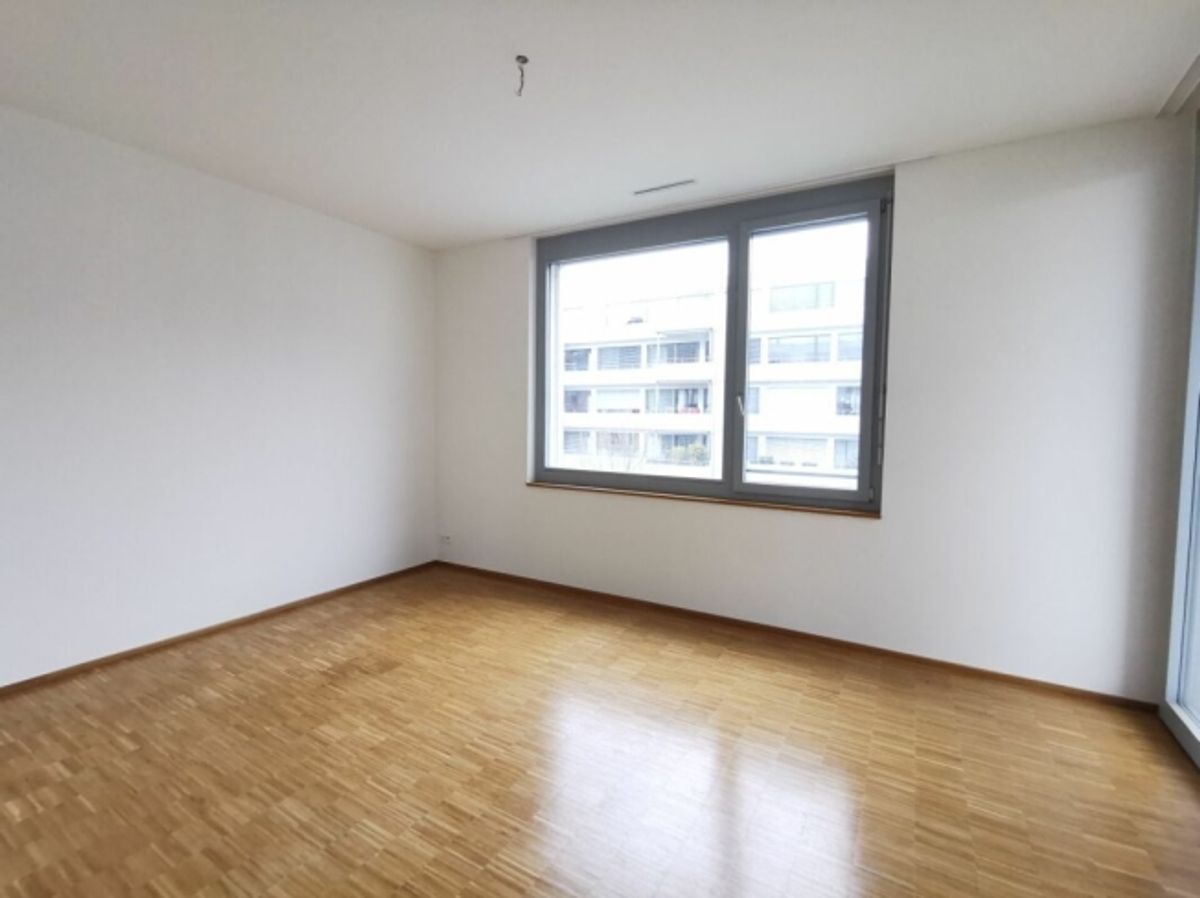 Grosszügige 3.5-Zimmer-Wohnung mit zwei Balkonen - 4
