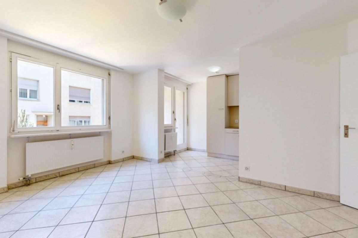Neu Renovierte 2.5-Zi. Wohnung beim Messeplatz Basel - 0