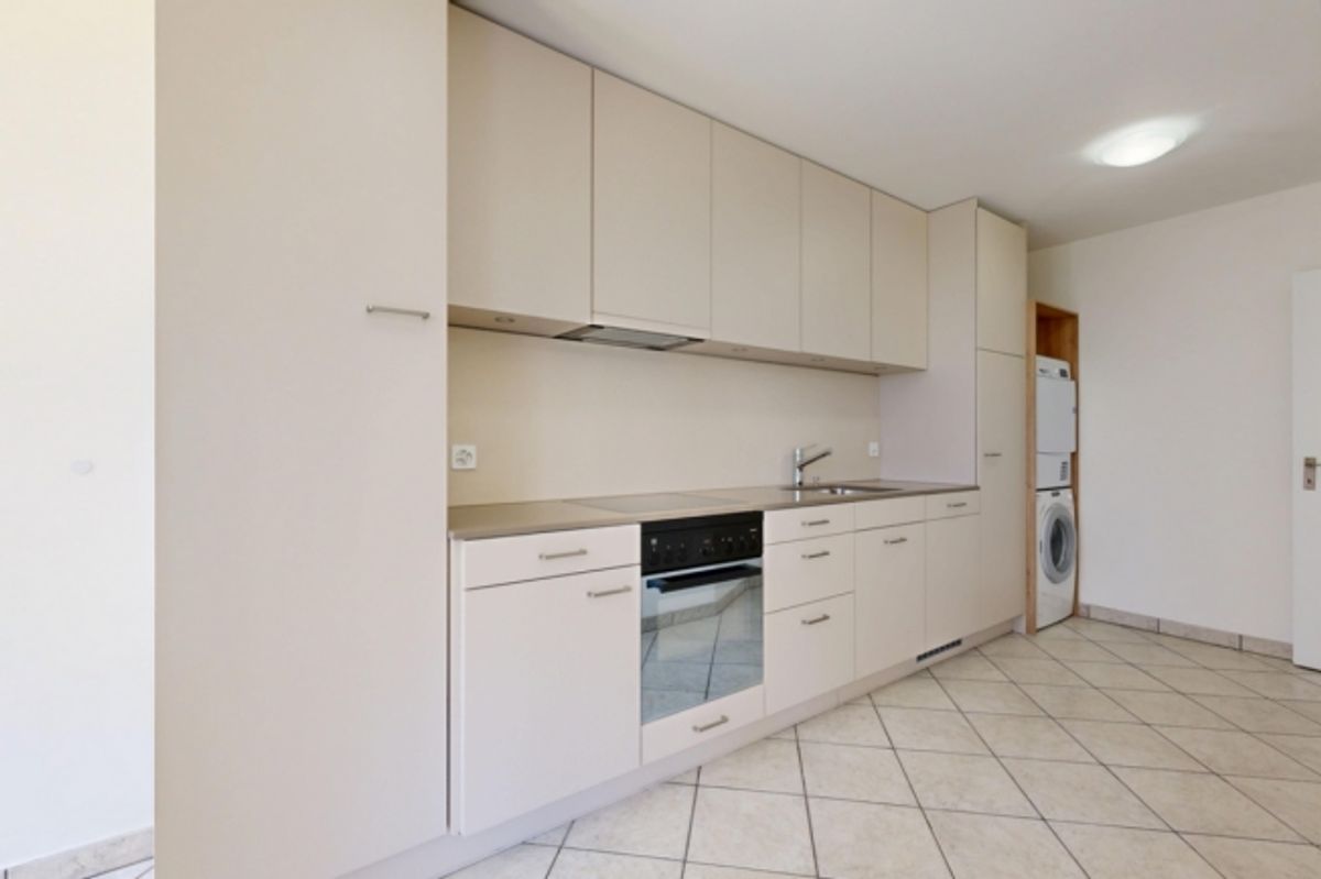 Neu Renovierte 2.5-Zi. Wohnung beim Messeplatz Basel - 5