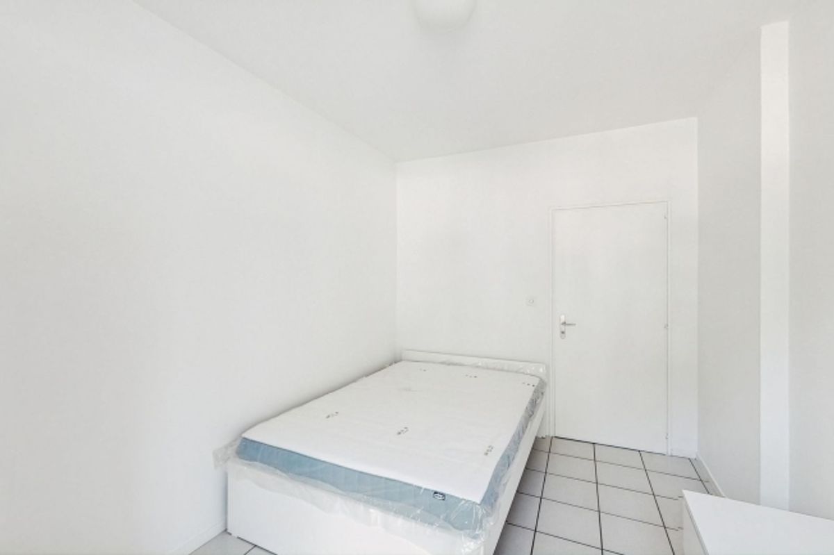 Camere singole in locazione all’ultimo piano – posizione strategica - 2
