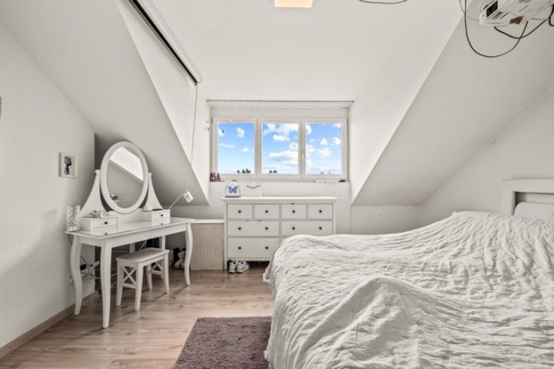 HELLE UND GEMÜTLICHE 5.5 ZIMMER MAISONETTE IN ZÜRICH-NORD - 5
