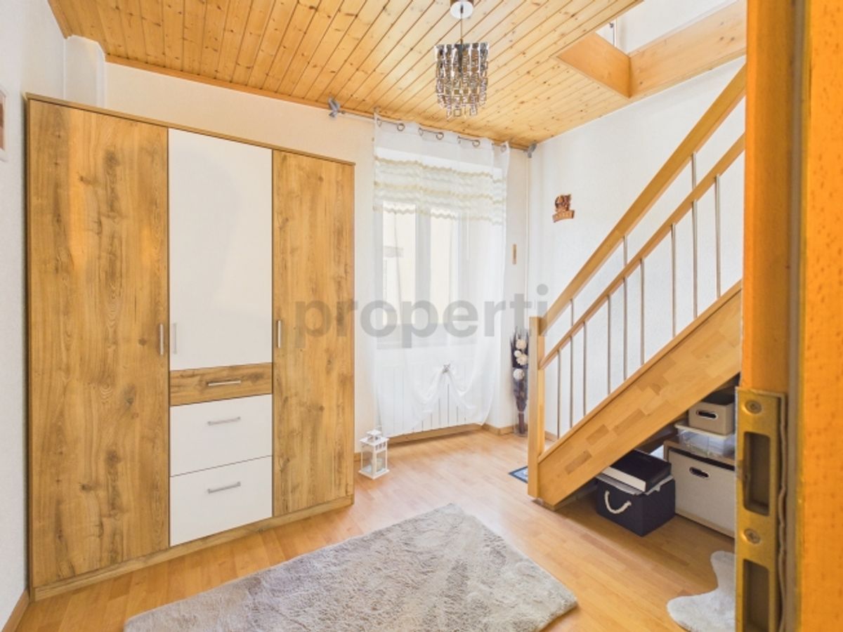 Élégante maison mitoyenne de 2 pièces avec grenier, Ardon - 5