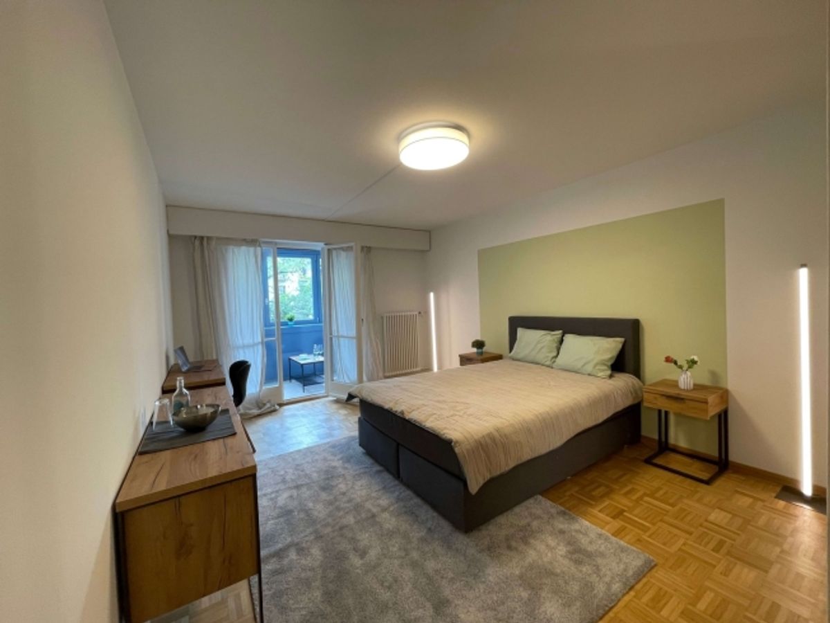 Furnished room in modernised apartment in a top location - 0