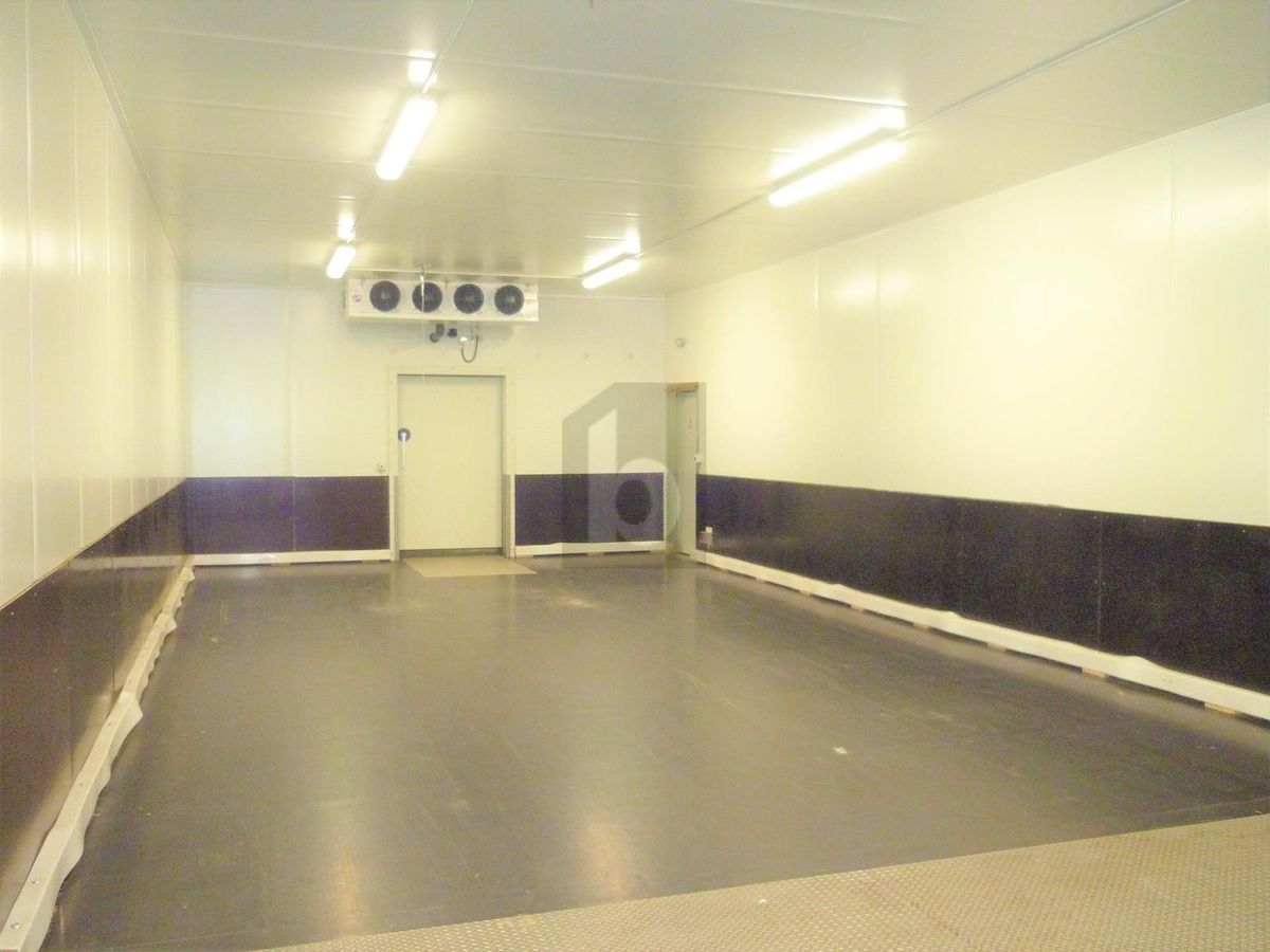 2 CHAMBRES FROIDES ET BUREAU PROCHE YVERDON ! - 2