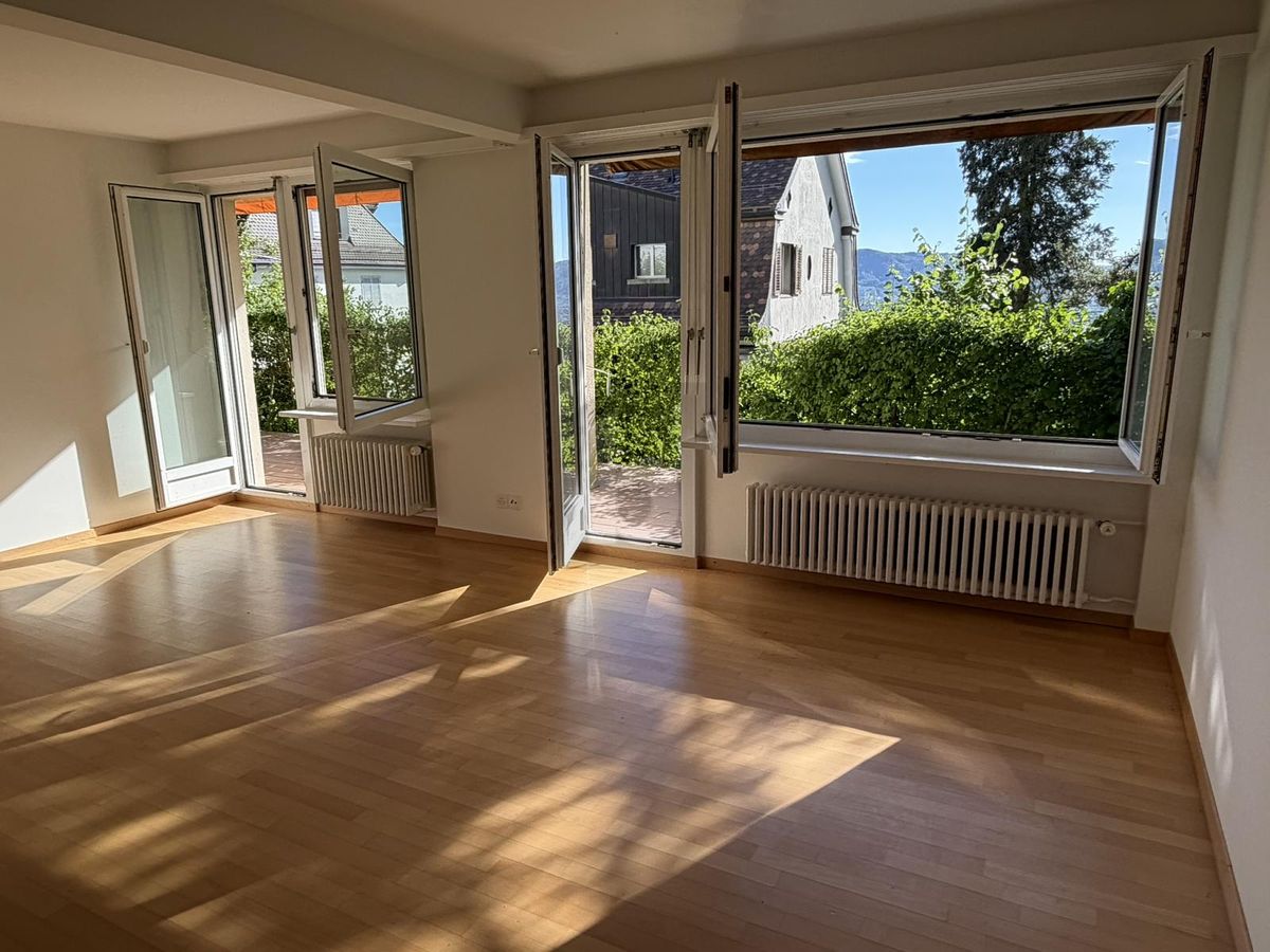 EXKLUSIV AM ZÜRICHBERG MIT SONNENTERRASSE - 0