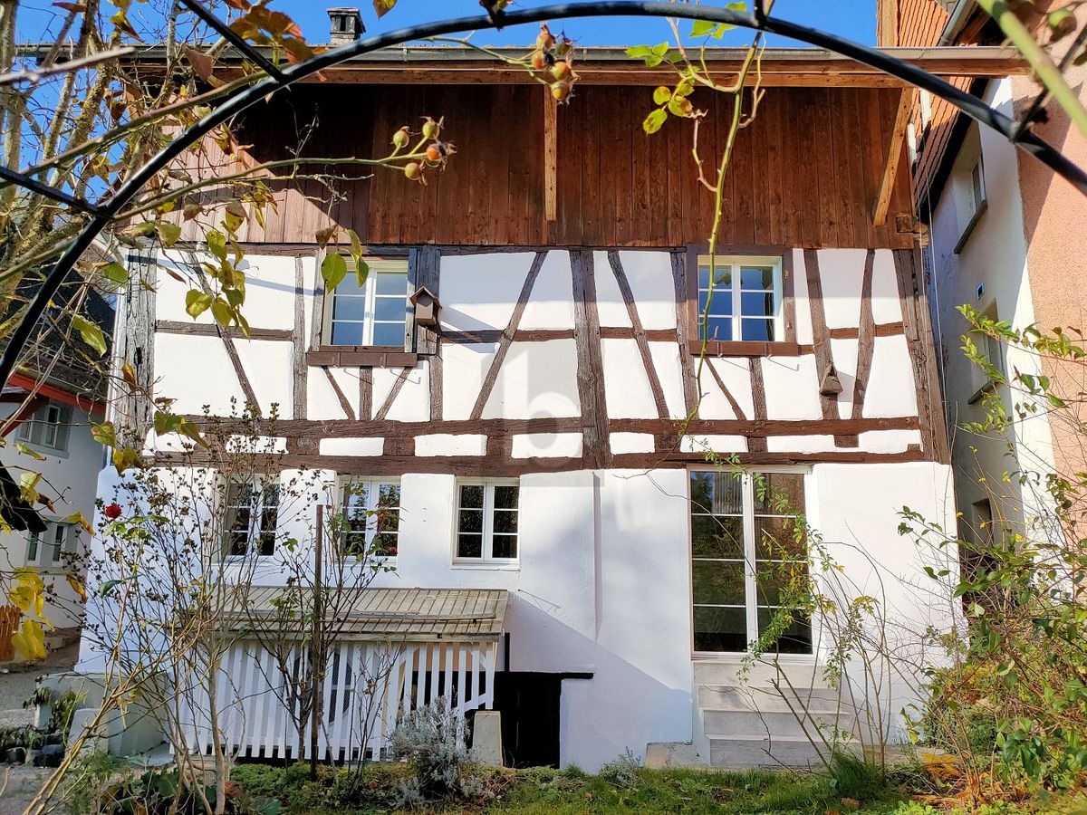 FAMILIENFREUNDLICH MIT SICHTBALKEN - 0