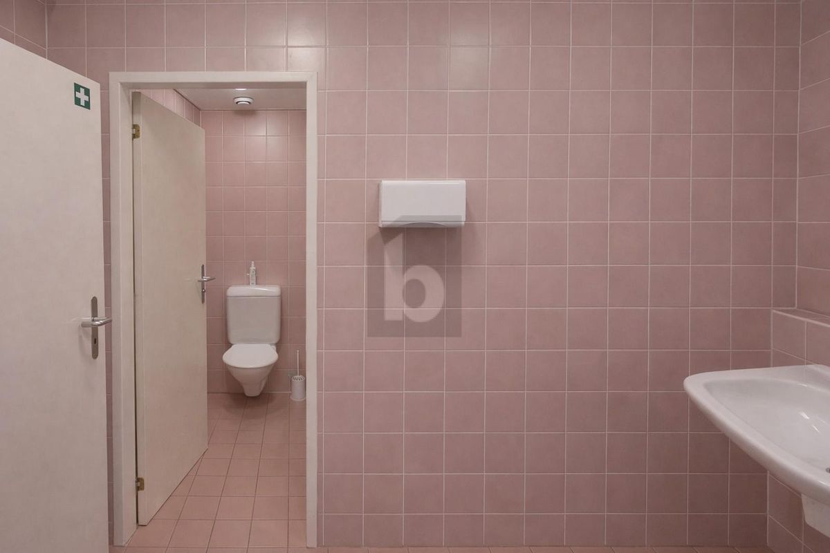 SURFACE LUMINEUSE DANS UN ENVIRONNEMENT CALME - 3