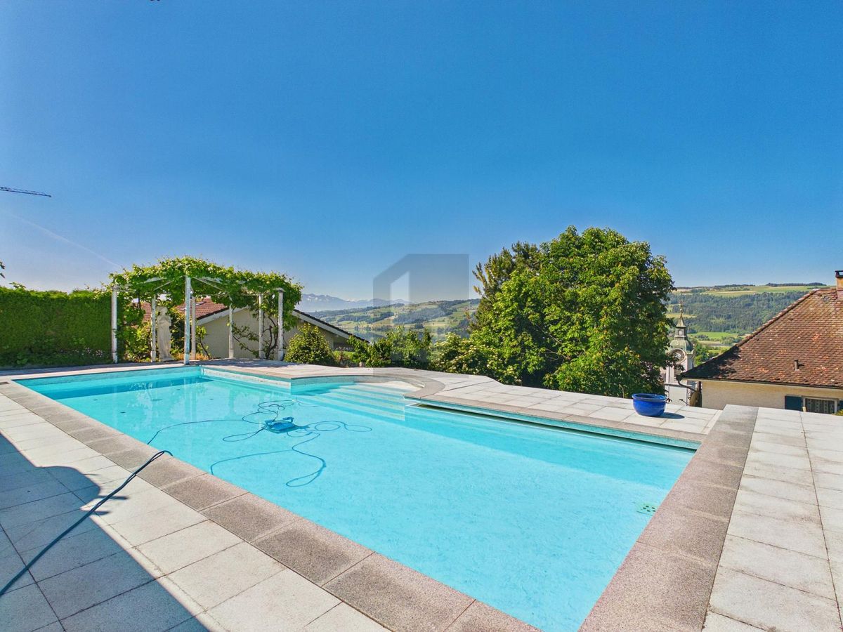 AN BESTER LAGE MIT POOL UND PANORAMASICHT! - 0