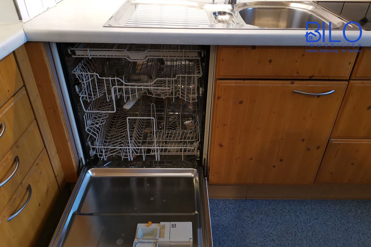 Wohnhaus mit vielfältigen Möglichkeiten
in TOP-Zustand - 31
