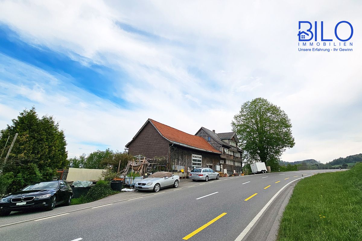 Interessantes Bauernhaus mit viel Potenzial - 1