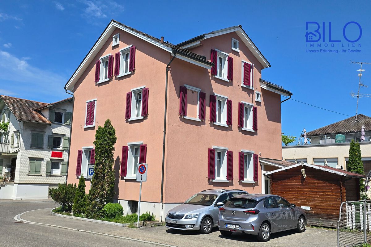 Wohnhaus mit vielfältigen Möglichkeiten
in TOP-Zustand - 1