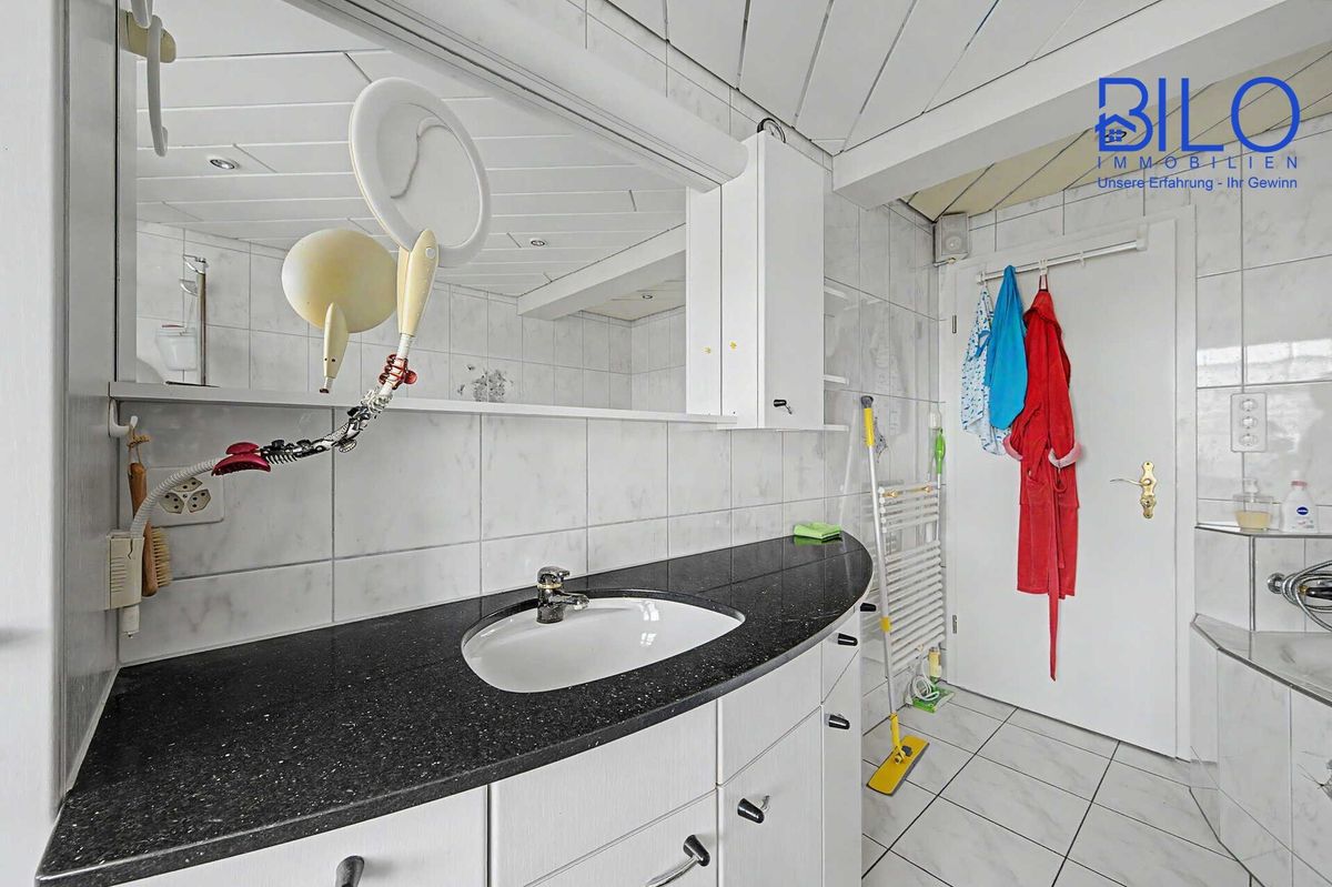 Charaktervolles Einfamilienhaus mit Einliegerwohnung auf einmaligem 1'670 m² Grundstück - 20