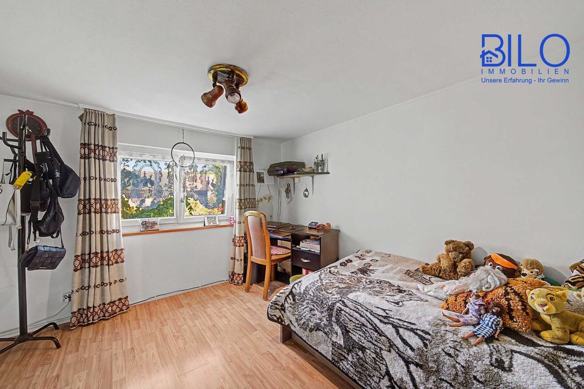 Charaktervolles Einfamilienhaus mit Einliegerwohnung auf einmaligem 1'670 m² Grundstück - 27