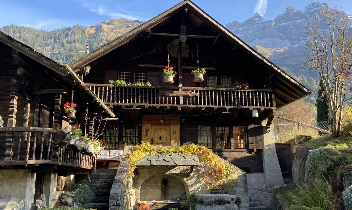 Charming family chalet with panoramic views in Val-d’Illiez - 2