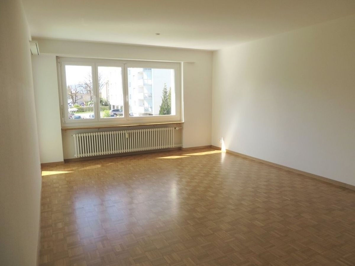 Bereit für Sie: 4 Zimmer-Wohnung, 1. OG - 4