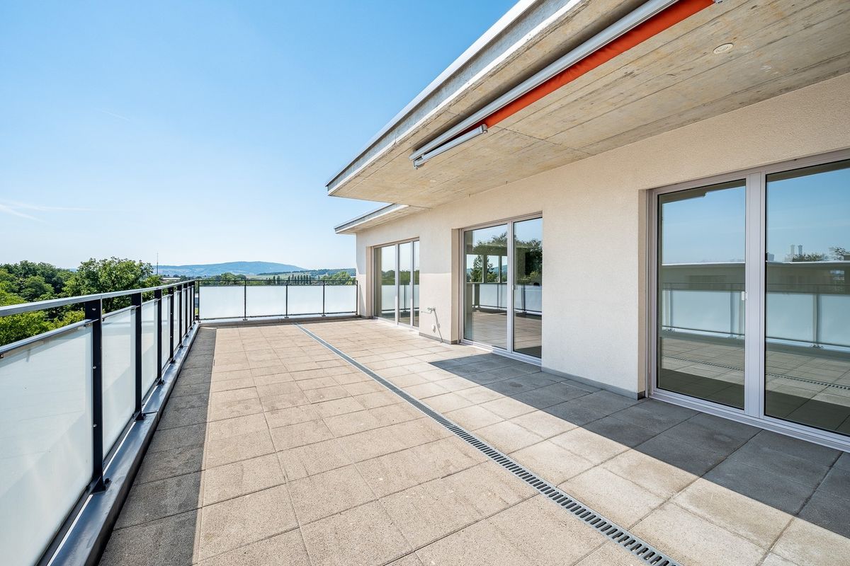 Traumhafte Attika-Wohnung mit grosszügiger Terrasse! - 2