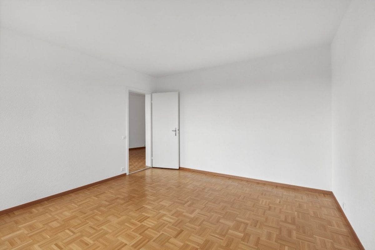 Wohnen mit Weitblick im 14. Stock - 2