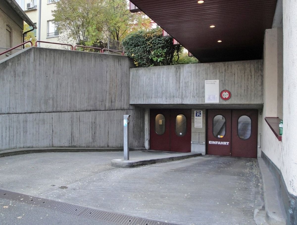 Parkhaus Flora - Einstellplätze Nähe Bahnhof Oerlikon zu vermieten - 1