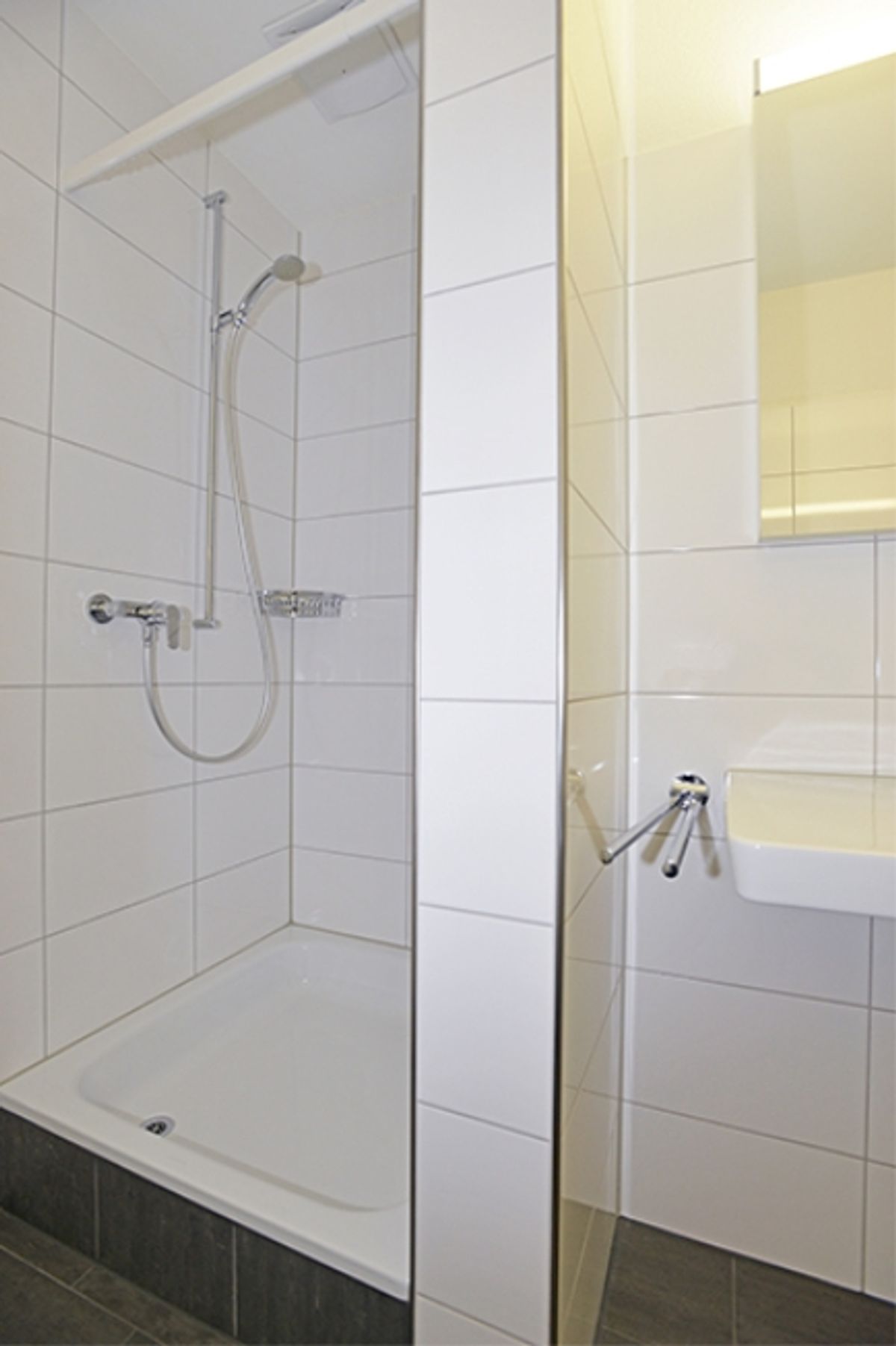 Moderne und grosszügige Wohnung und schönem Ausbaustandart - 7
