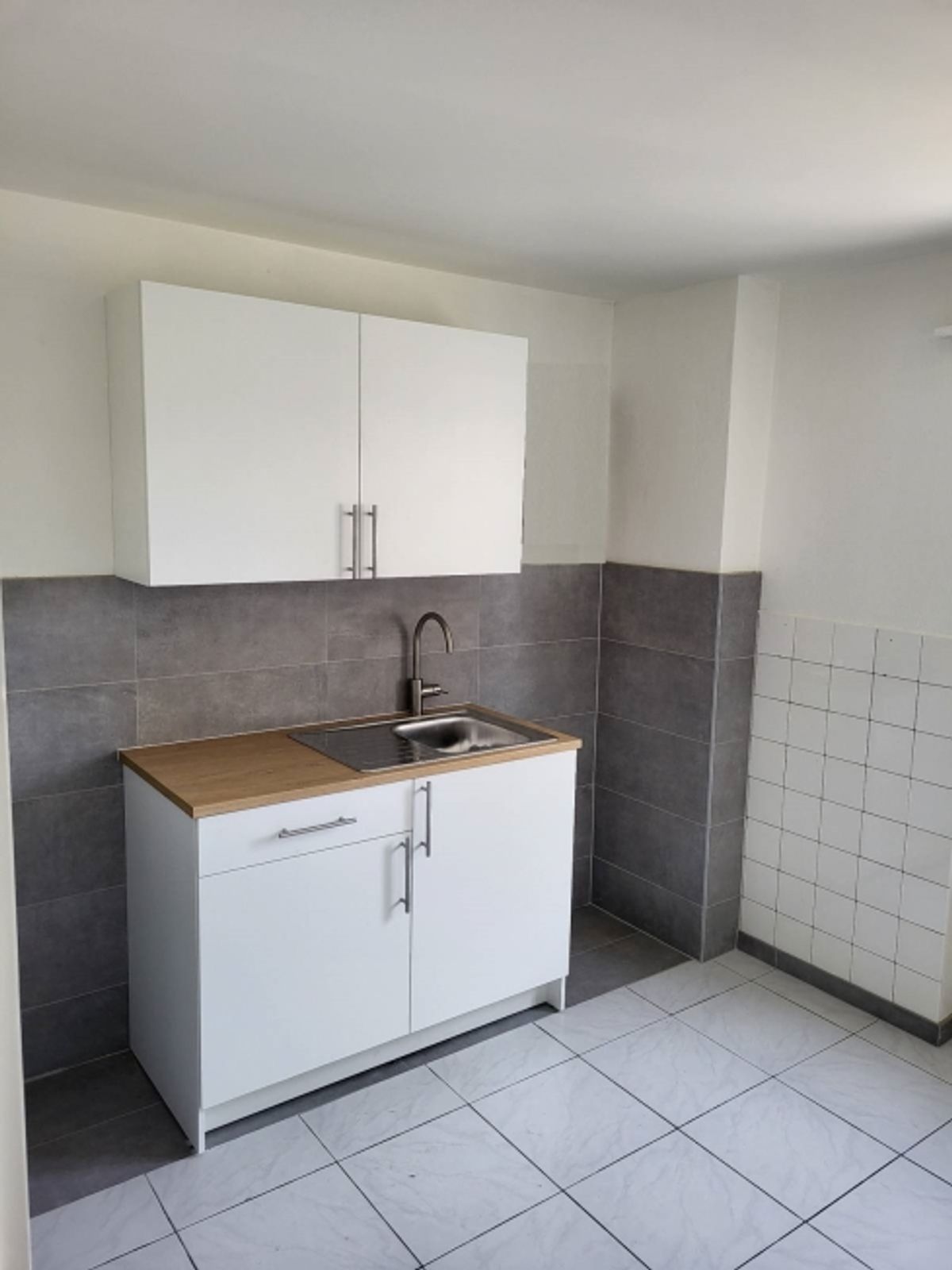 Geräumige 4-Zimmer-Wohnung mit Balkon - 2