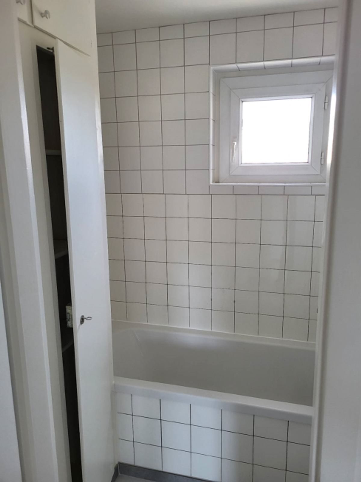 Geräumige 4-Zimmer-Wohnung mit Balkon - 3