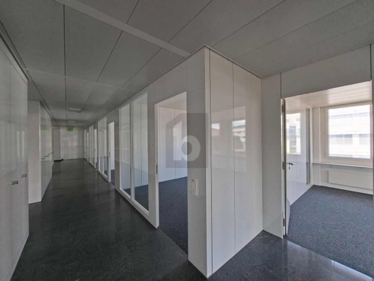 VIEL PLATZ FÜR IHREN GESCHÄFTSERFOLG - 1