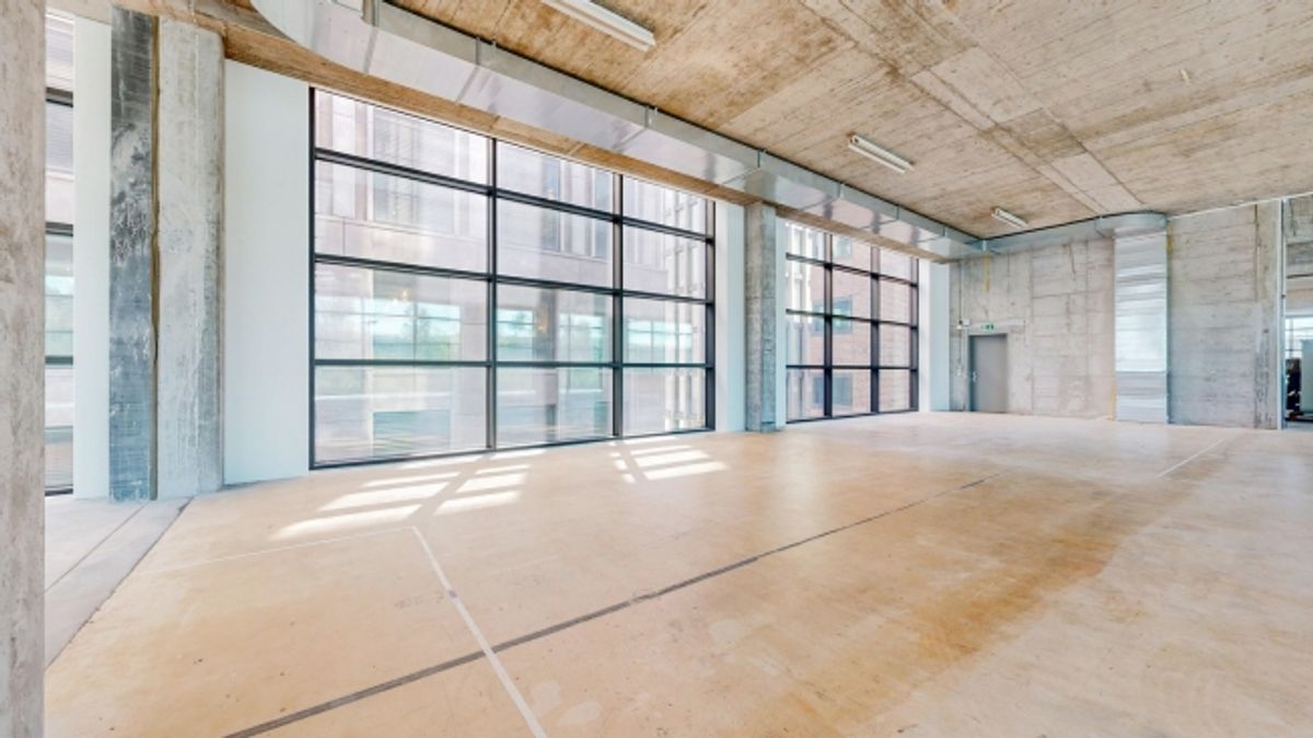 R4 - Einzigartiges Autohaus mit höchstmöglicher Visibilität - 4