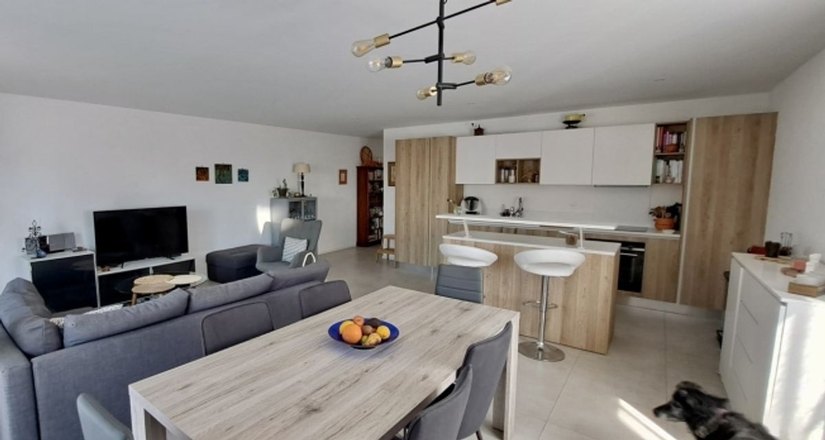 4,5-Zimmer-Wohnung mit Balkon im Herzen von Gimel - 0