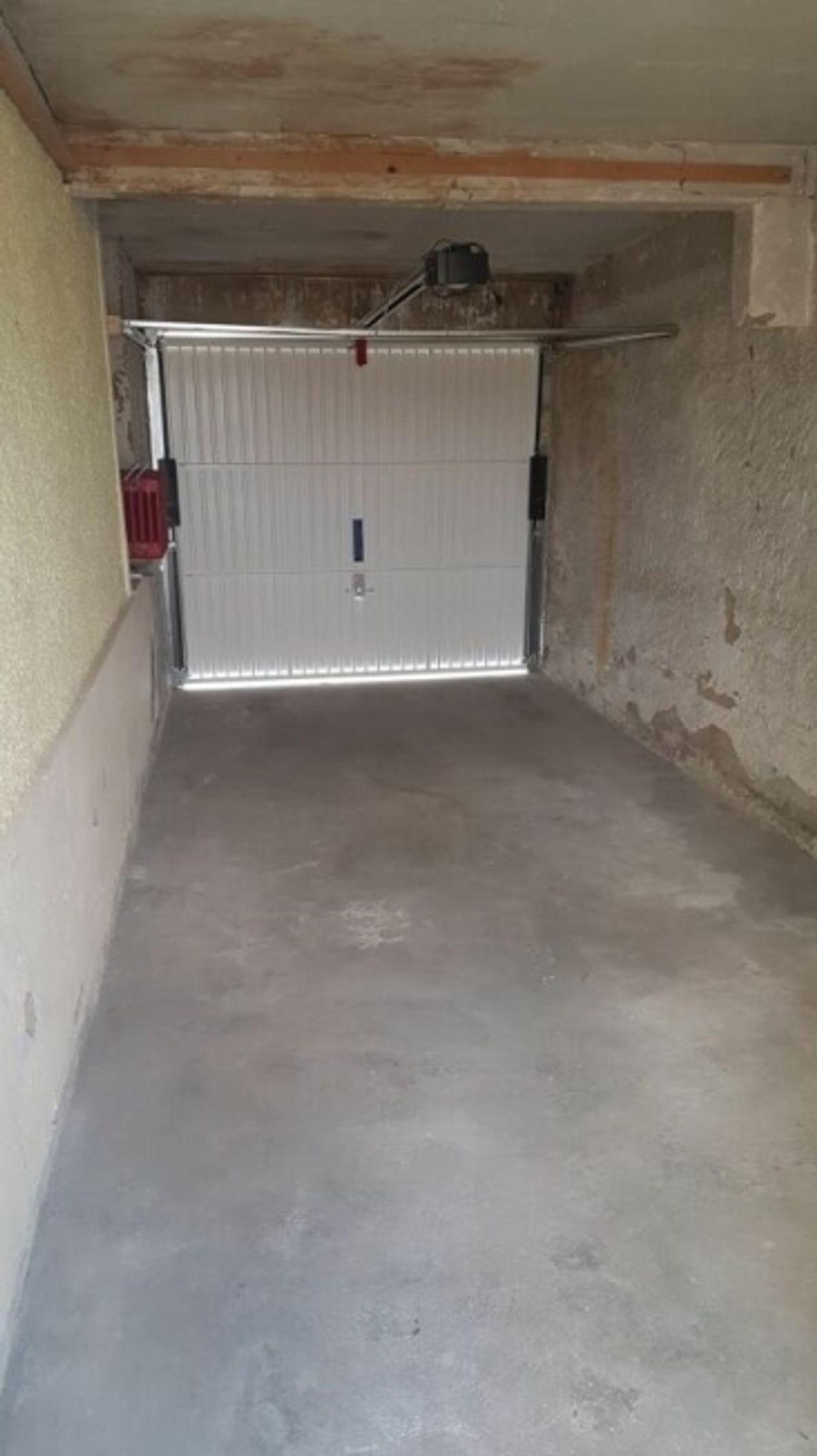 Garagenbox an zentraler Lage in Binningen - 2