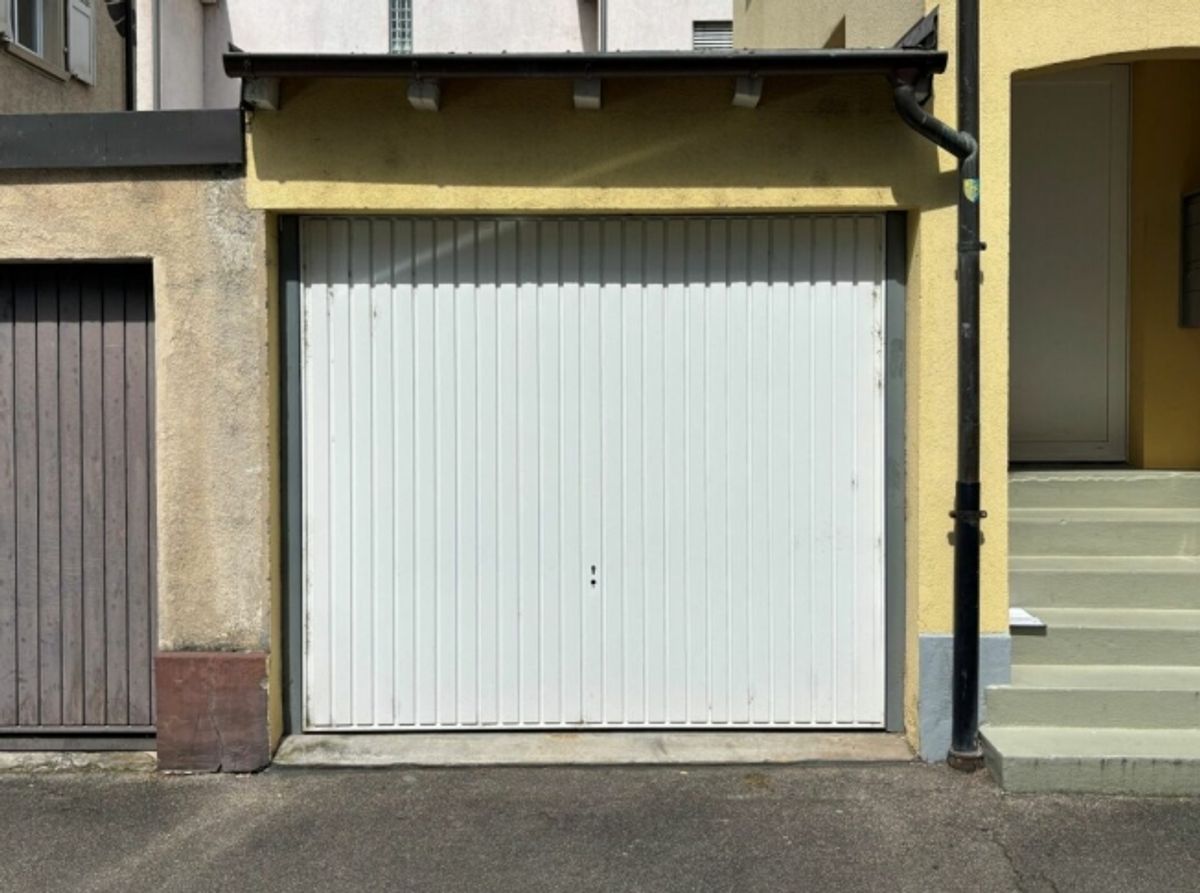 Garagenbox an zentraler Lage in Binningen - 0