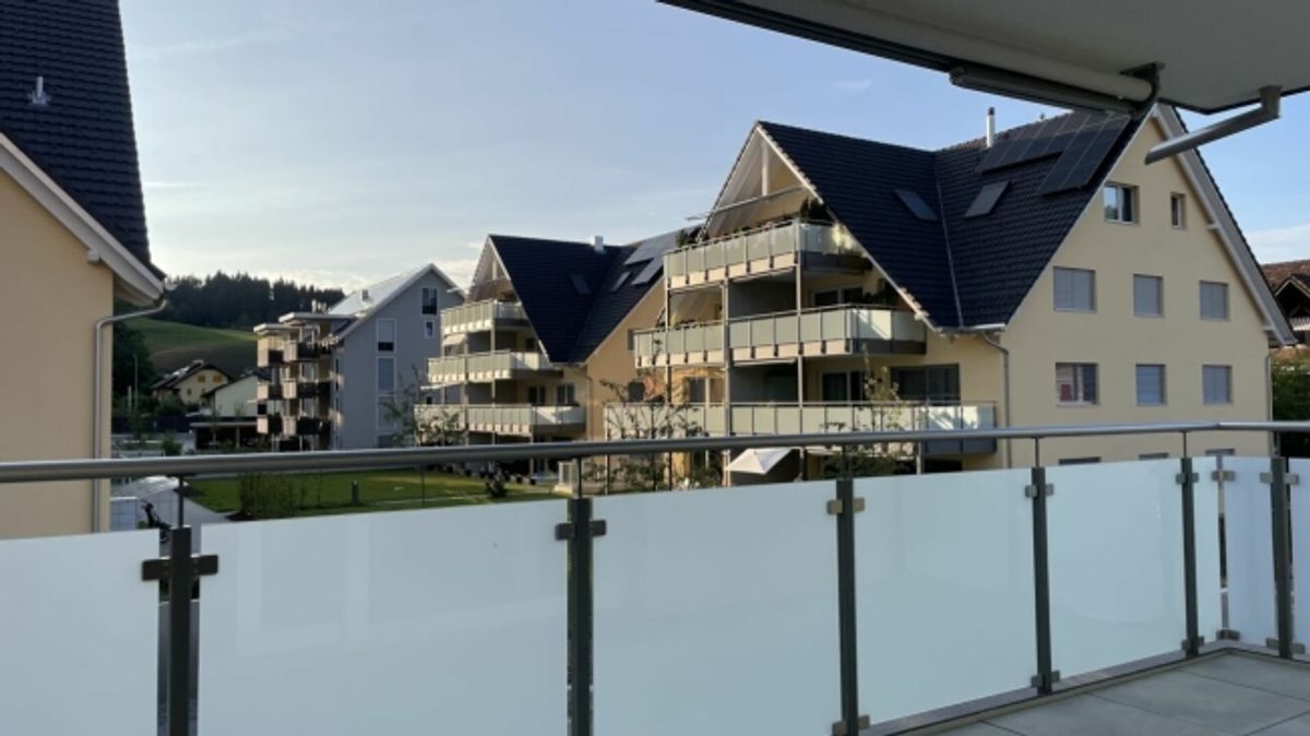 ERSTBEZUG IN MODERNEM NEUBAU - 1