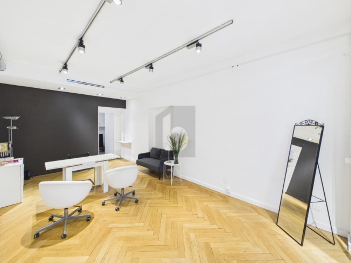CHARMANT MIT GUTER KUNDENFREQUENZ - 1