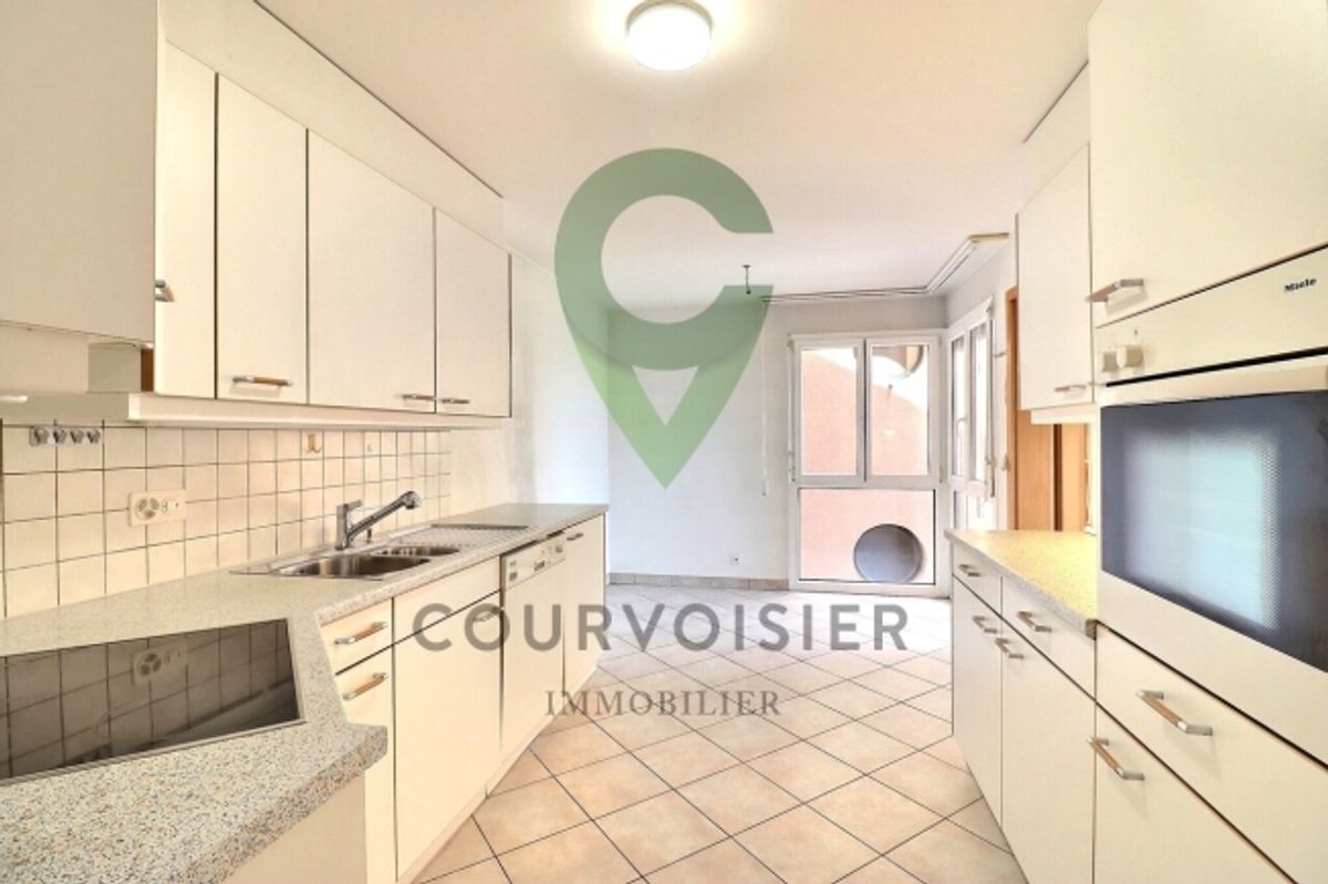 Schöne 4.5-Zimmer-Wohnung mit Seeblick und Alpenblick - 5