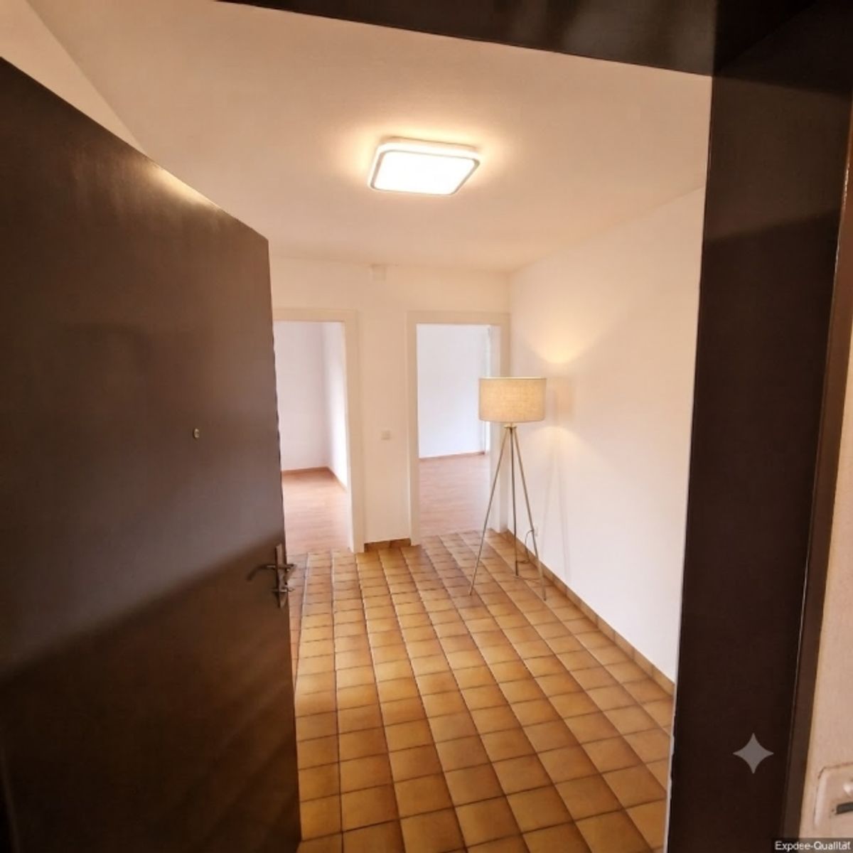Stadtleben und Ruhe vereint Attraktive 2.5-Zimmerwohnung mit Balkon in 8003 Zürich - 3