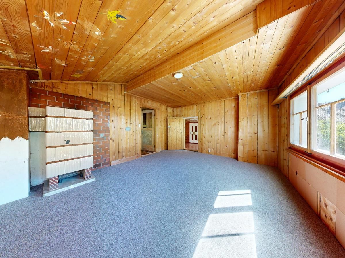 Wohnhaus mit freistehender Doppelgarage und Gartenanlage - 6