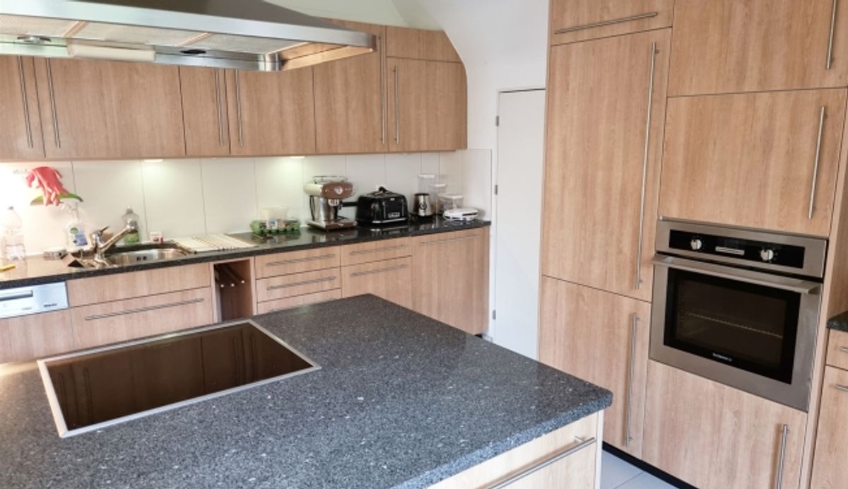 5.5-Zimmer-Dachmaisonettewohnung  in ehemaliger Bally-Villa - 4