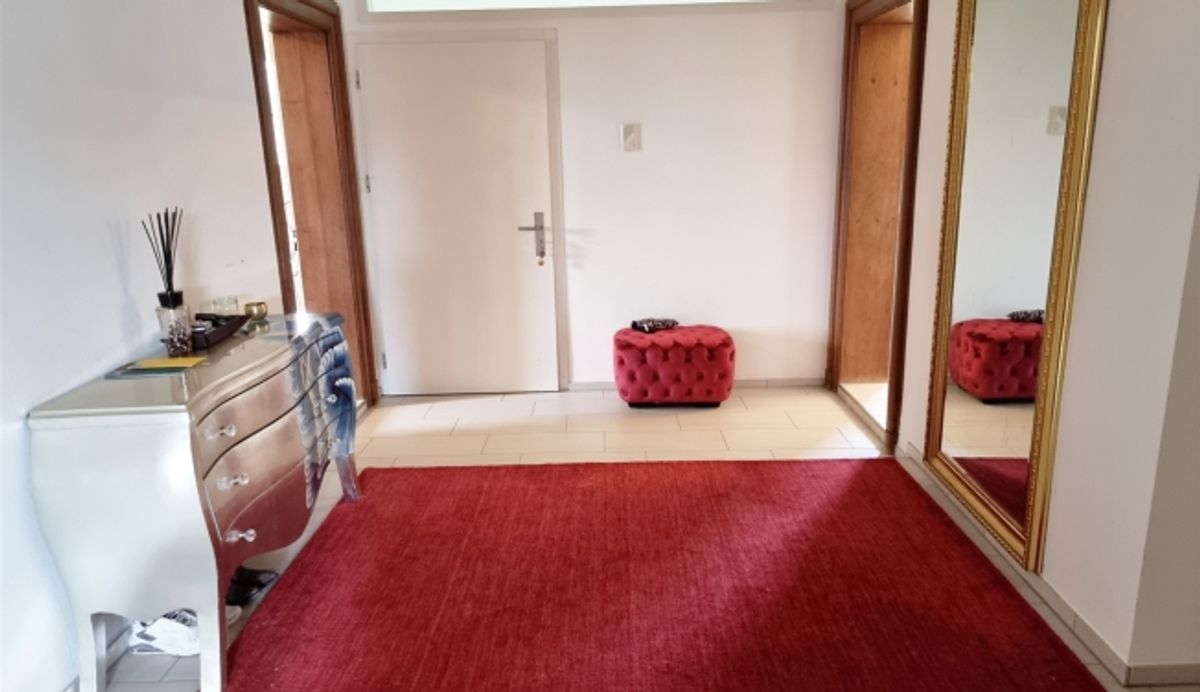5.5-Zimmer-Dachmaisonettewohnung  in ehemaliger Bally-Villa - 5