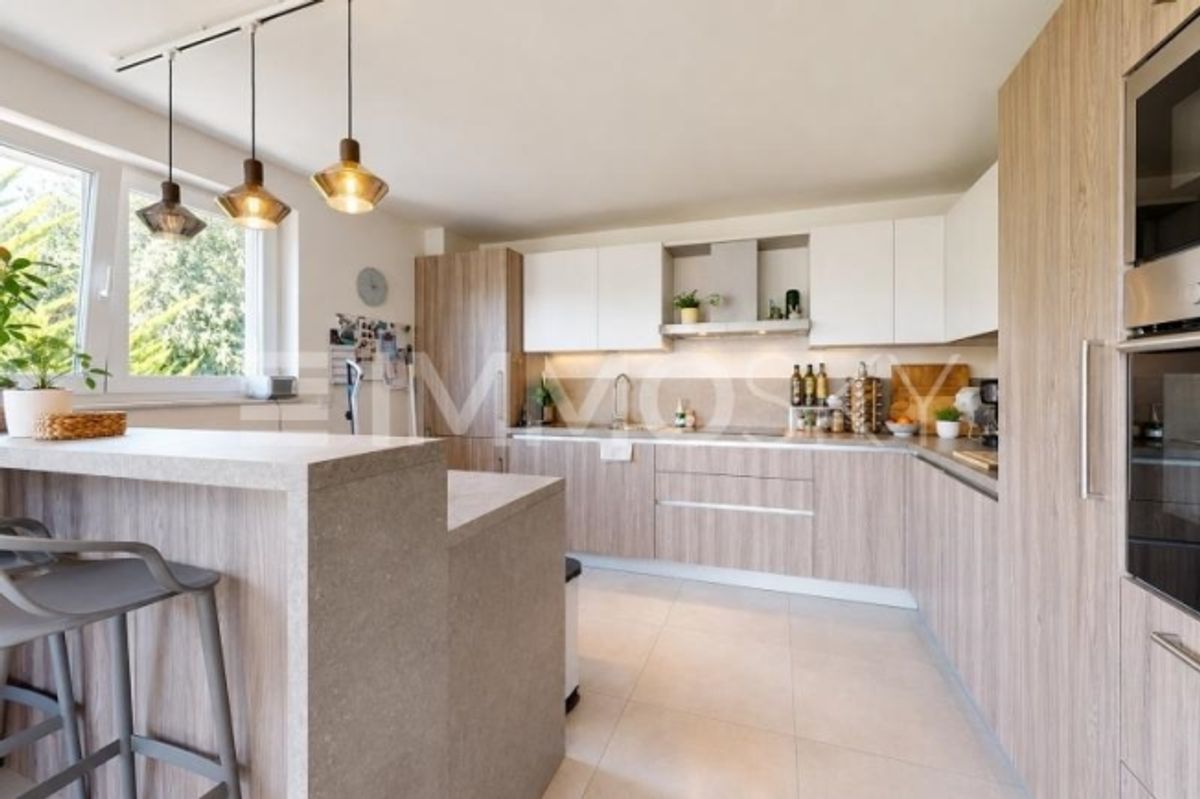 Lausanne 4,5 Zimmer mit großem Balkon und Blick auf den Wald - 2