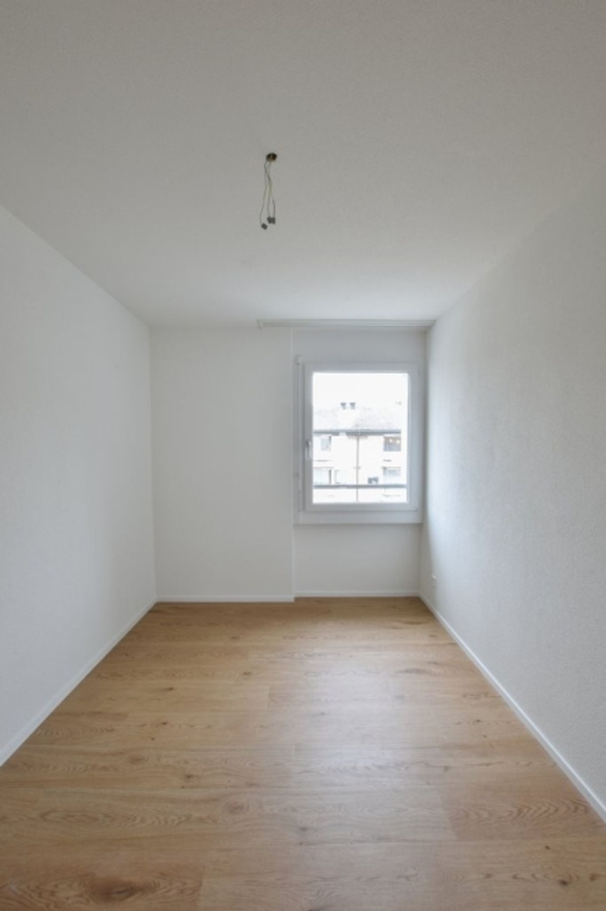 Neu sanierte 4.5-Zimmerwohnung im Erdgeschoss in Ostermundigen - 2