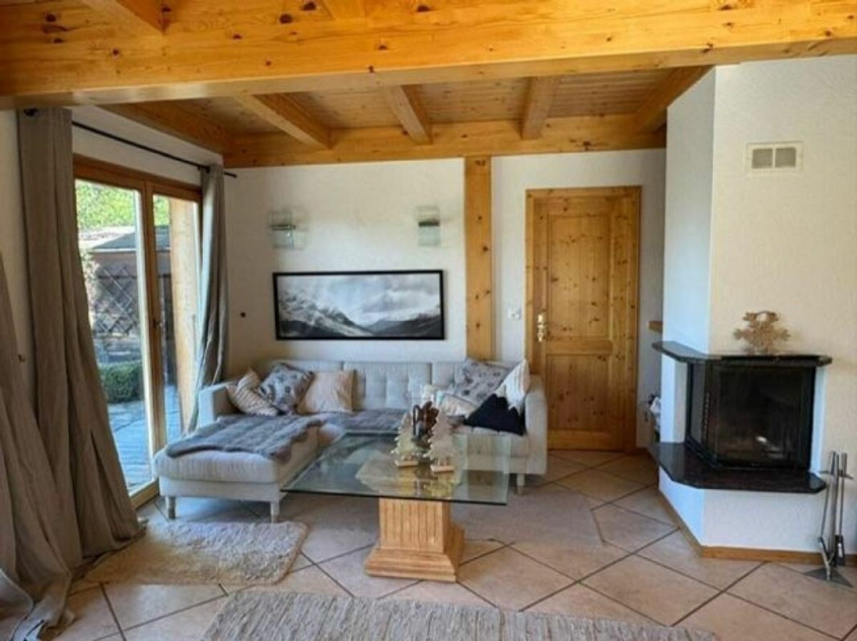4.5-Zimmer Chalet in Crans-Montana - 1