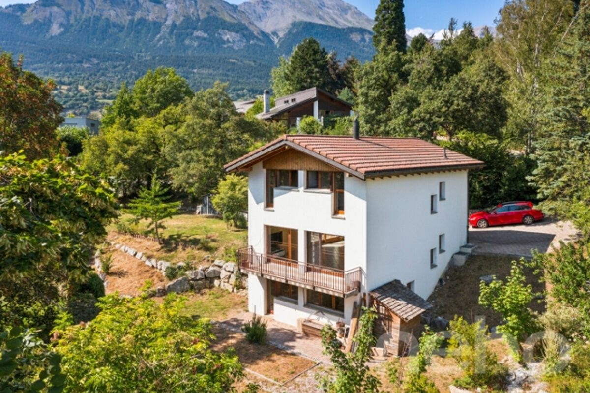 Prächtige Familienvilla in Grimisuat - 0