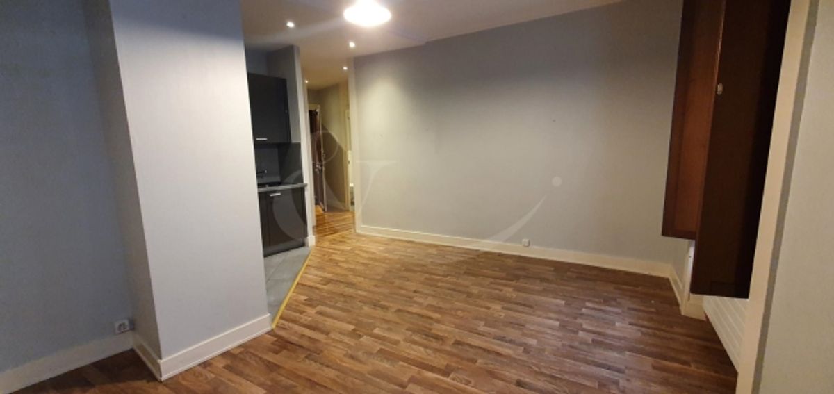 9 Rue des Eaux-Vives, 3 Zimmer - 5