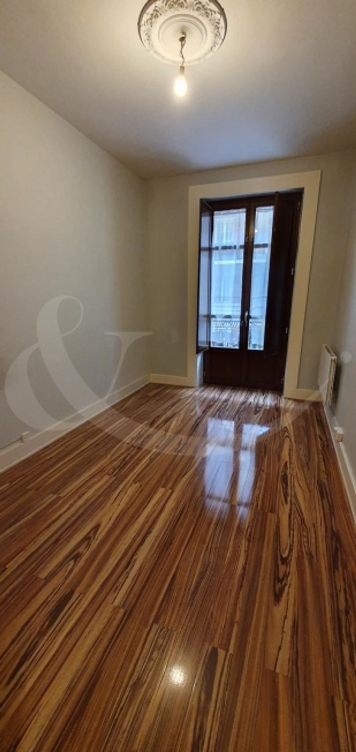 9 Rue des Eaux-Vives, 3 Zimmer - 6
