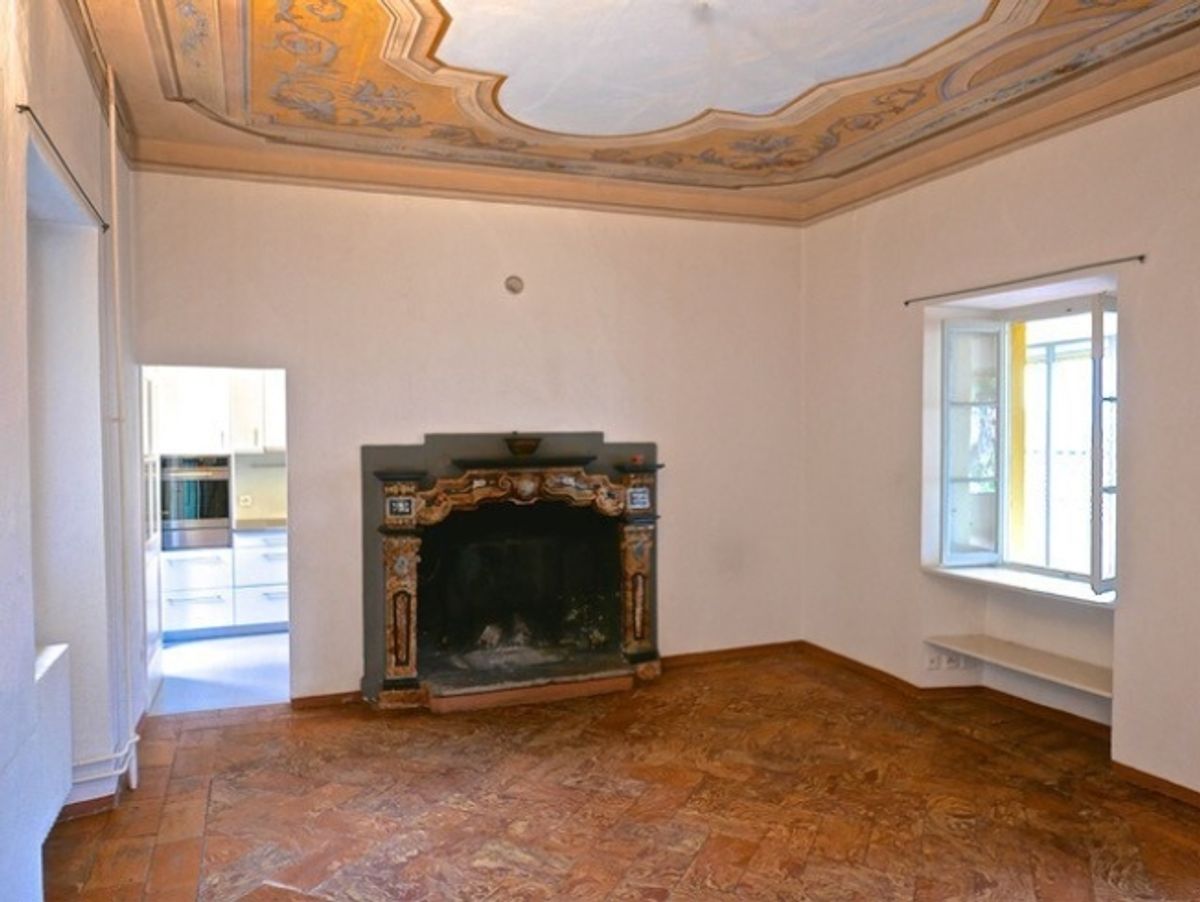 FASZINIERENDES HAUS IM HOF - 2