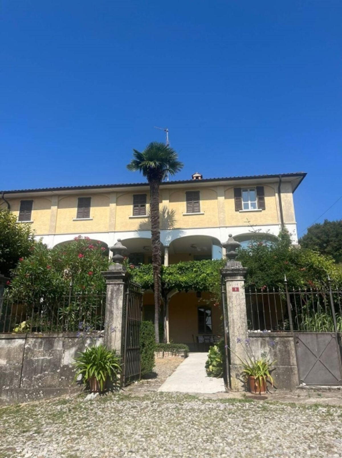 FASZINIERENDES HAUS IM HOF - 8