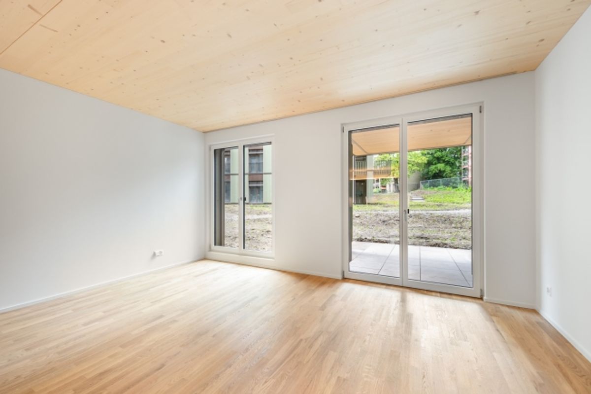 Moderne und helle Wohnung an zentraler Lage - 1