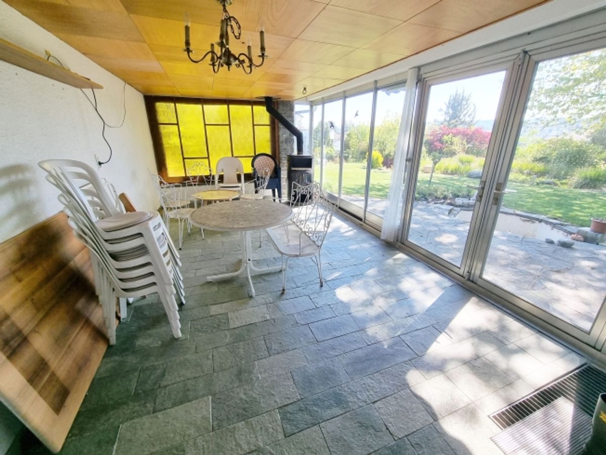 8.5-Zimmer-Landhausvilla an bester Aussichtslage mit grossem Garten - 4